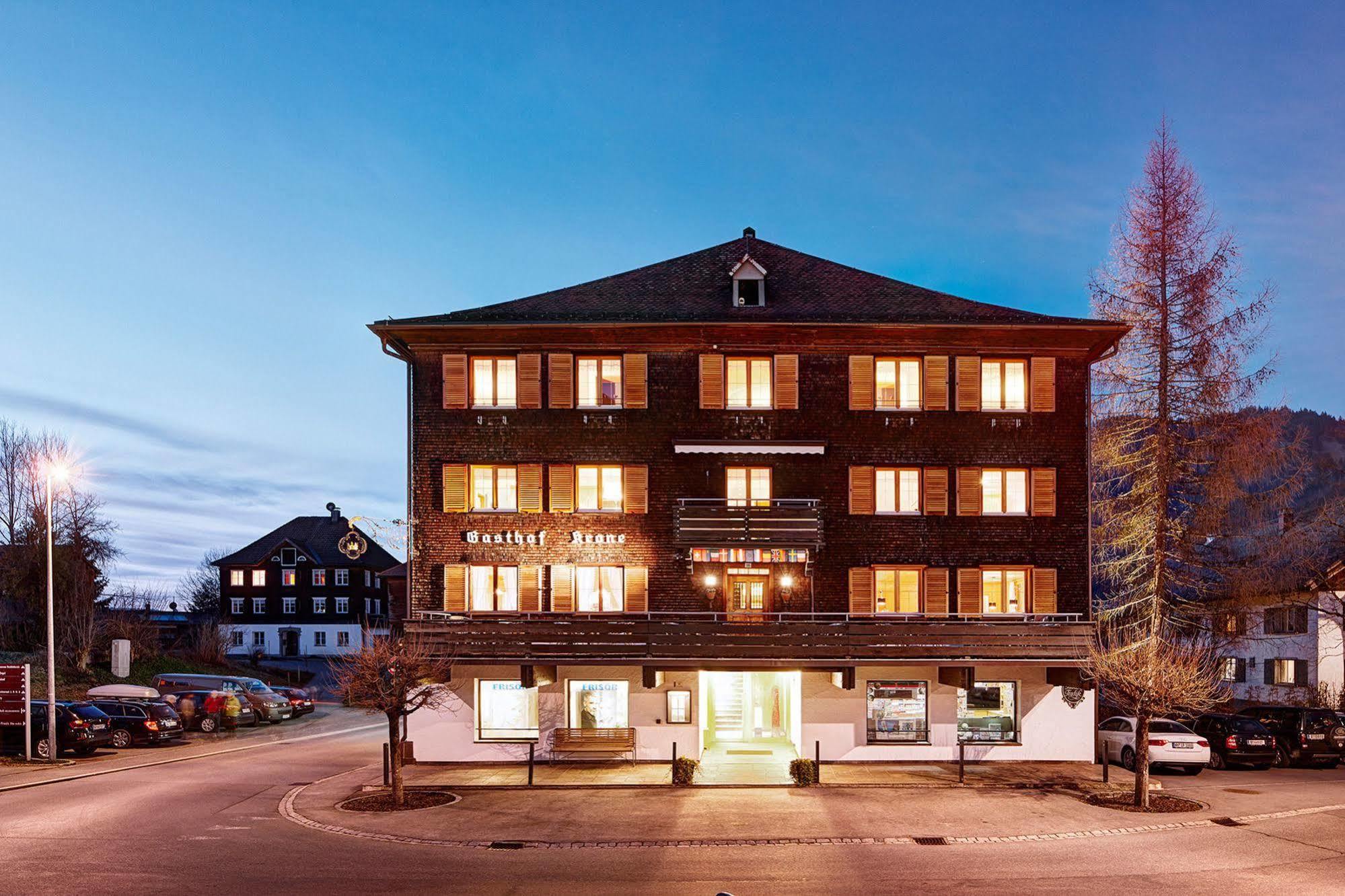 Hotel Gasthof Krone Hittisau Bagian luar foto